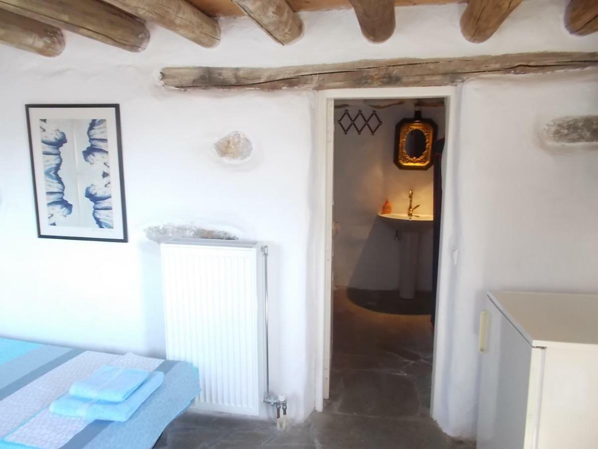 Cyclades Olive Museum'S Guest House Pitrofos Exterior photo