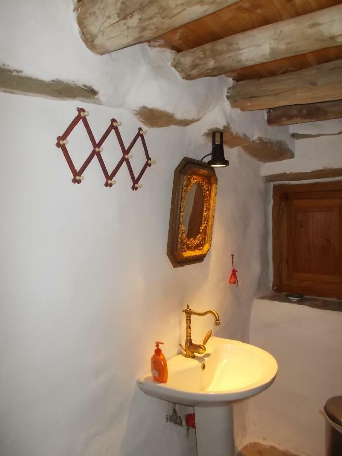 Cyclades Olive Museum'S Guest House Pitrofos Exterior photo